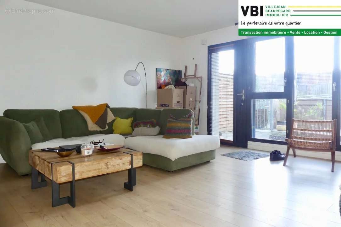 Appartement à VEZIN-LE-COQUET