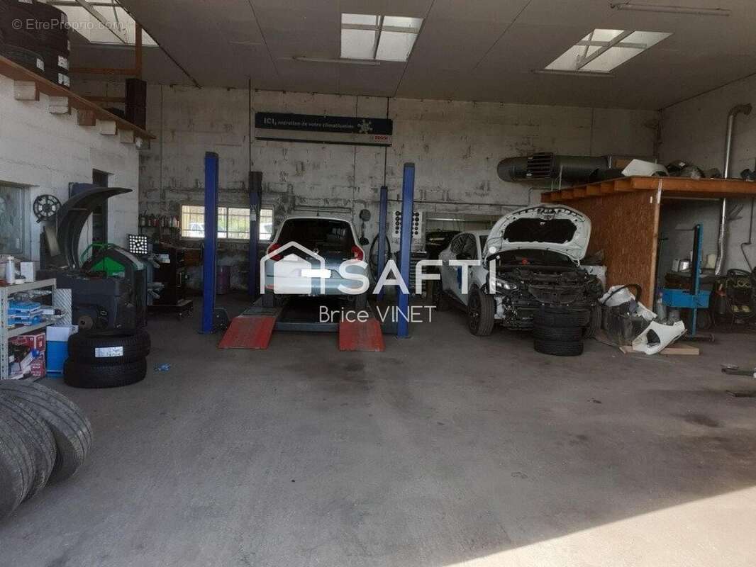 Photo 3 - Commerce à SAINTES