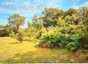 Terrain à GROSBREUIL