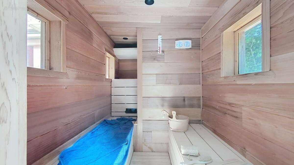 Maison à MONNETIER-MORNEX