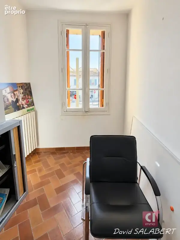 À vendre ? brignoles centre ? immeuble mixte d'environ 325 m² avec local loué, appartement, grenier, cour et terrasse - photo 7