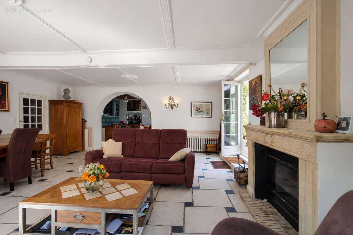 Sainte-soulle propriété 223 m² + gite de 52 m²  5aux multiples possibilités à 15 minutes de la rochelle - photo 7