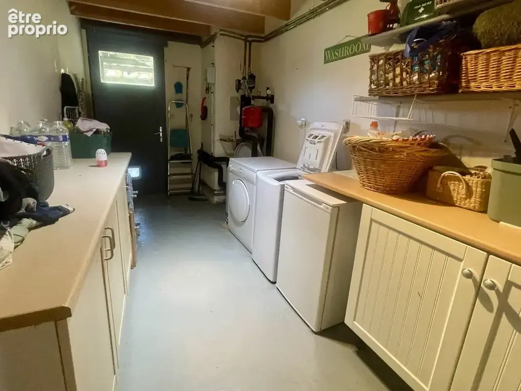 Maison du caractère de plain-pied avec 3 chambres, grand terrain, garage et atelier - photo 11