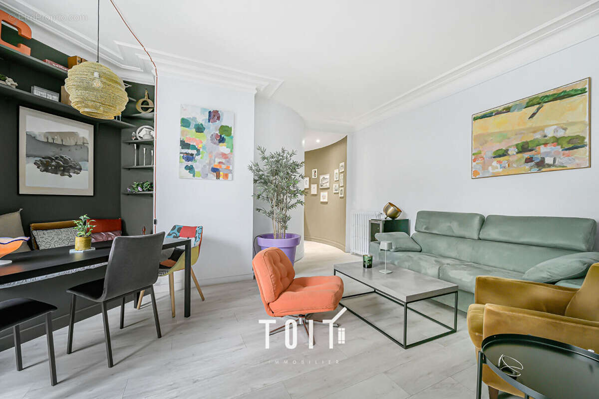 Appartement à PARIS-14E