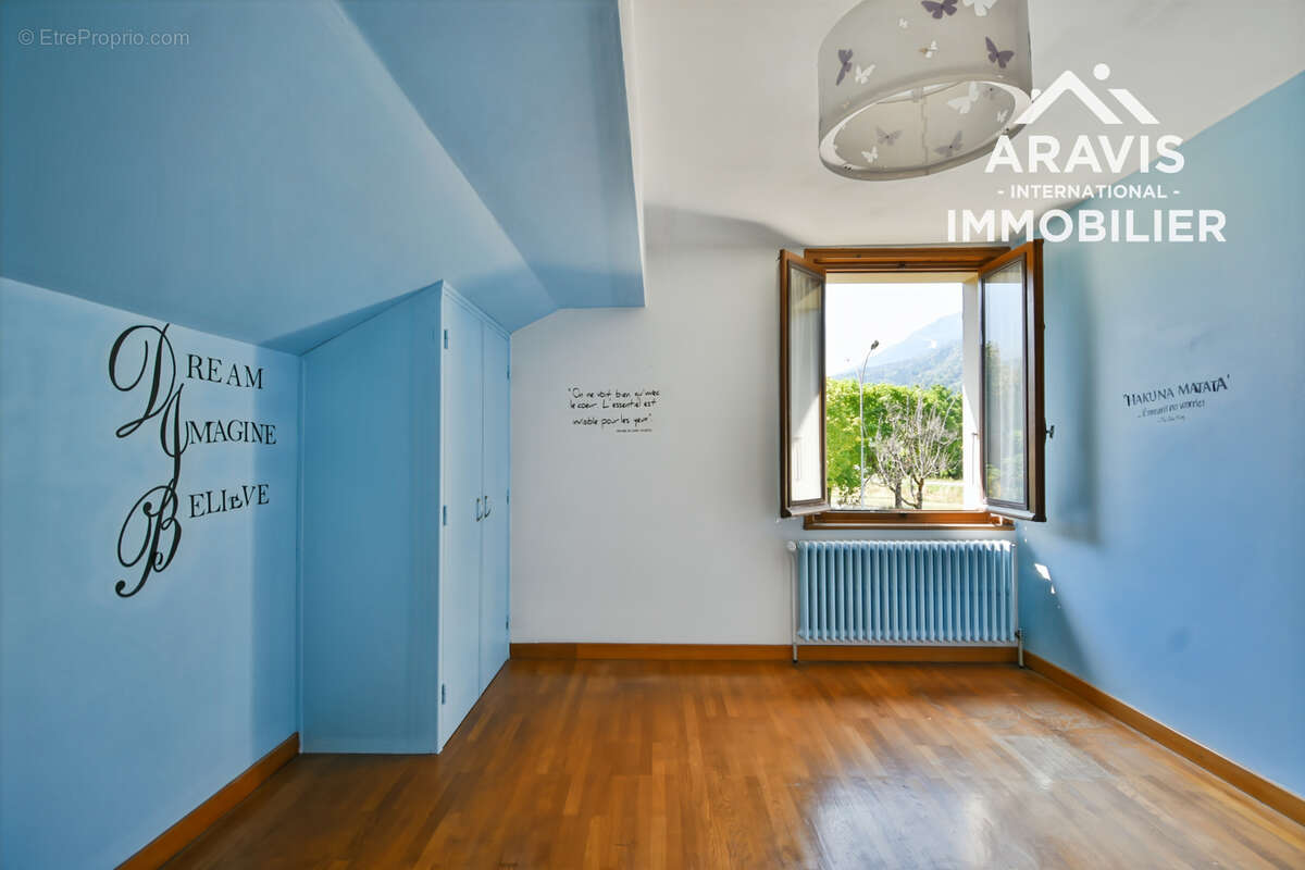 Maison lumineuse avec 6 chambres - photo 18
