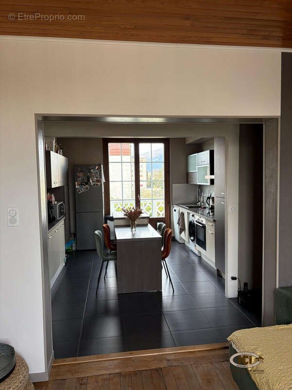 Appartement à VILLE-LA-GRAND