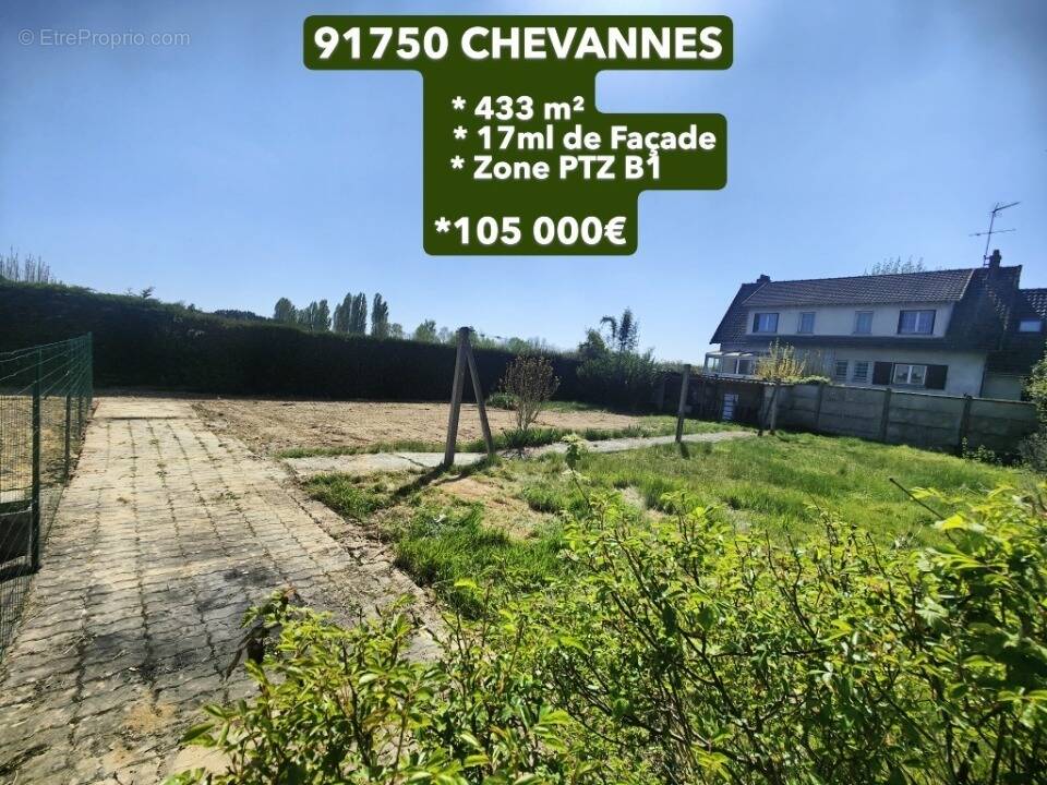 Terrain à CHEVANNES