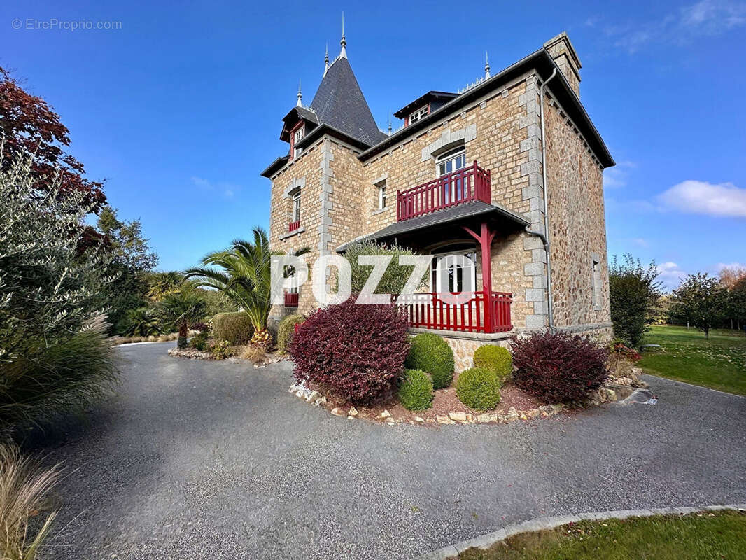 Maison Baie Mont St Michel 9 pièces de 216 m2, 6 chambres, jardin, piscine, dépendance, géothermie - photo 2