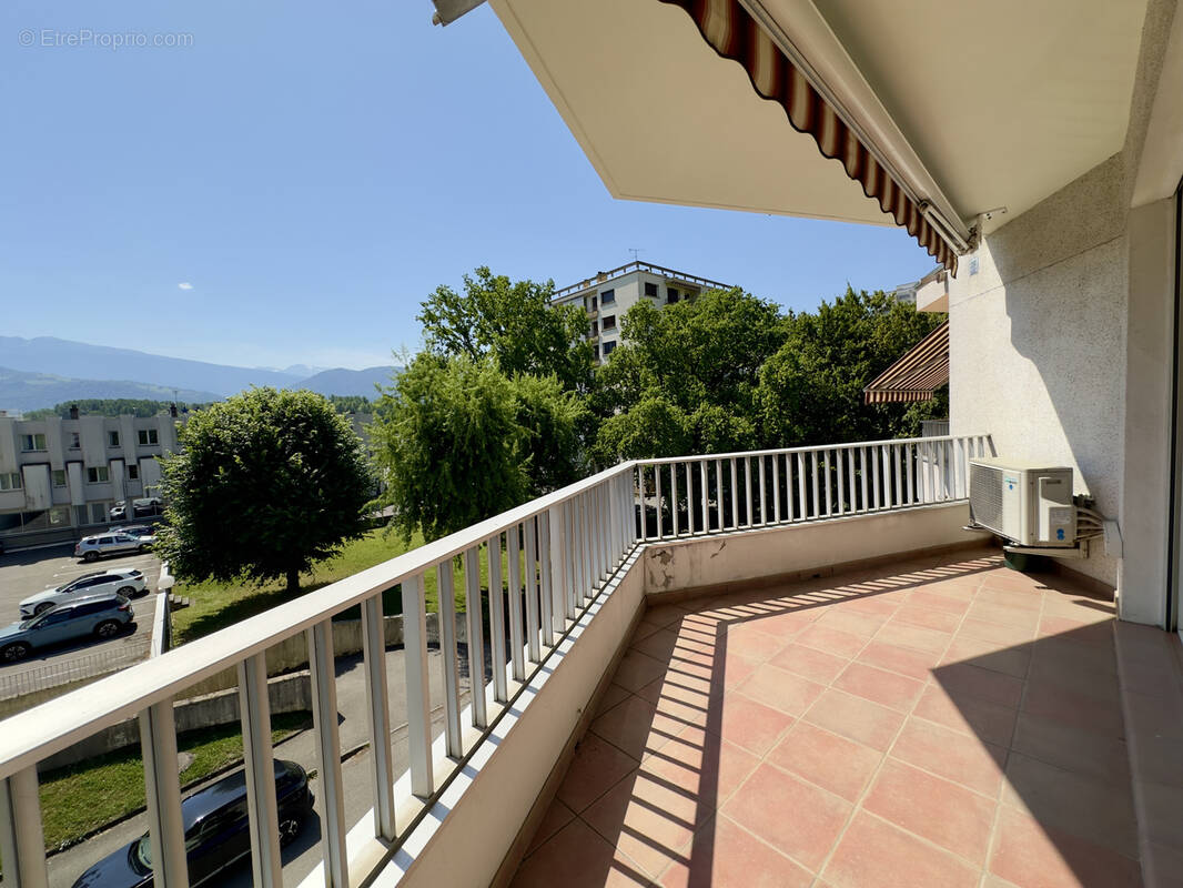 Appartement à MEYLAN