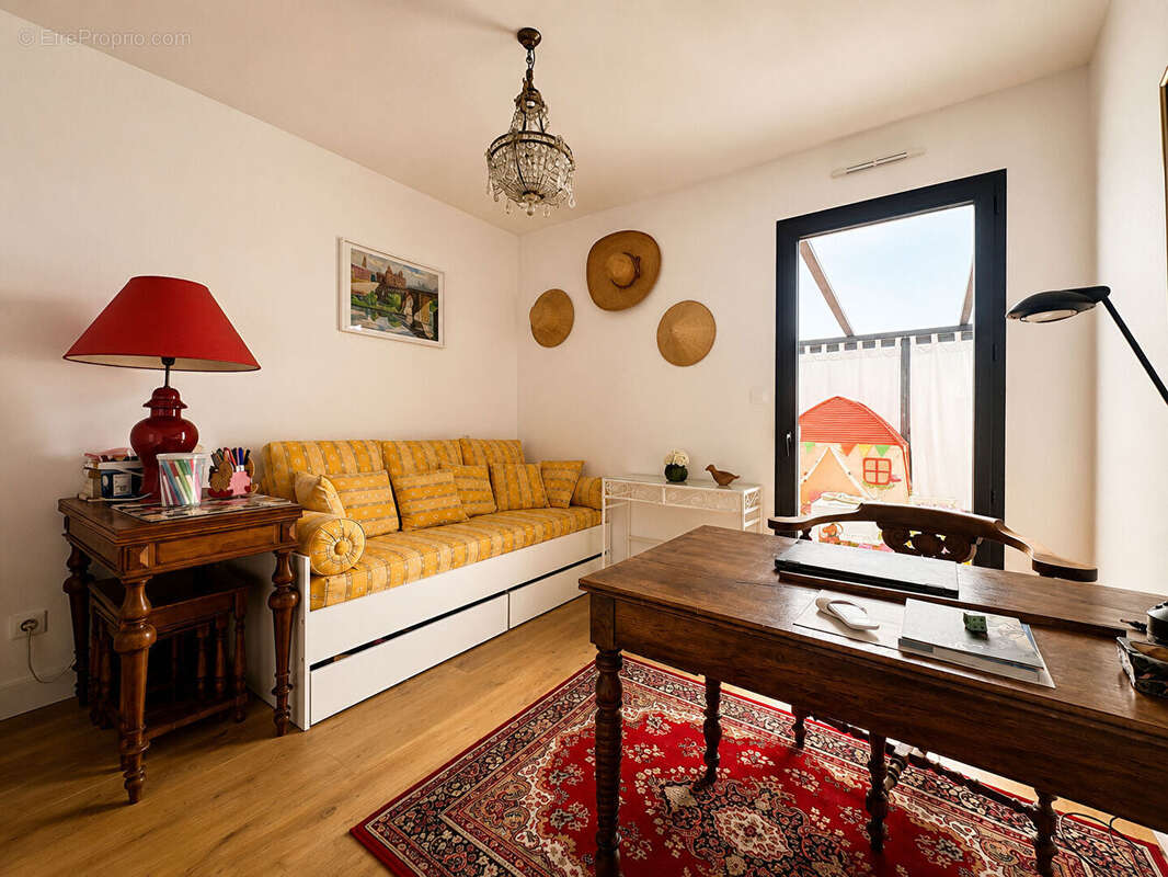 Maison 7 pièces 151m² avec piscine à Saint-Loubès - photo 10