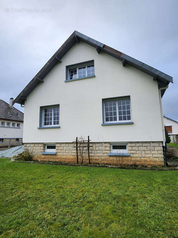 Maison à GRANDVILLIERS