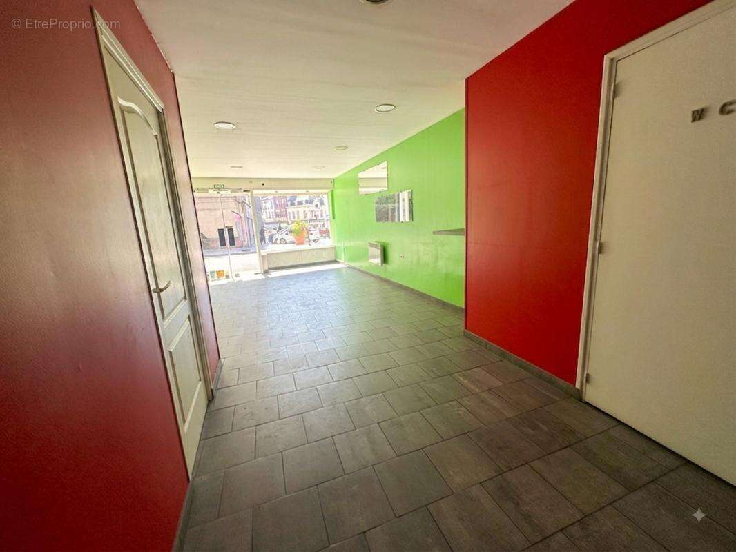 Ensemble immobilier 2 appartements+local commercial - photo 8