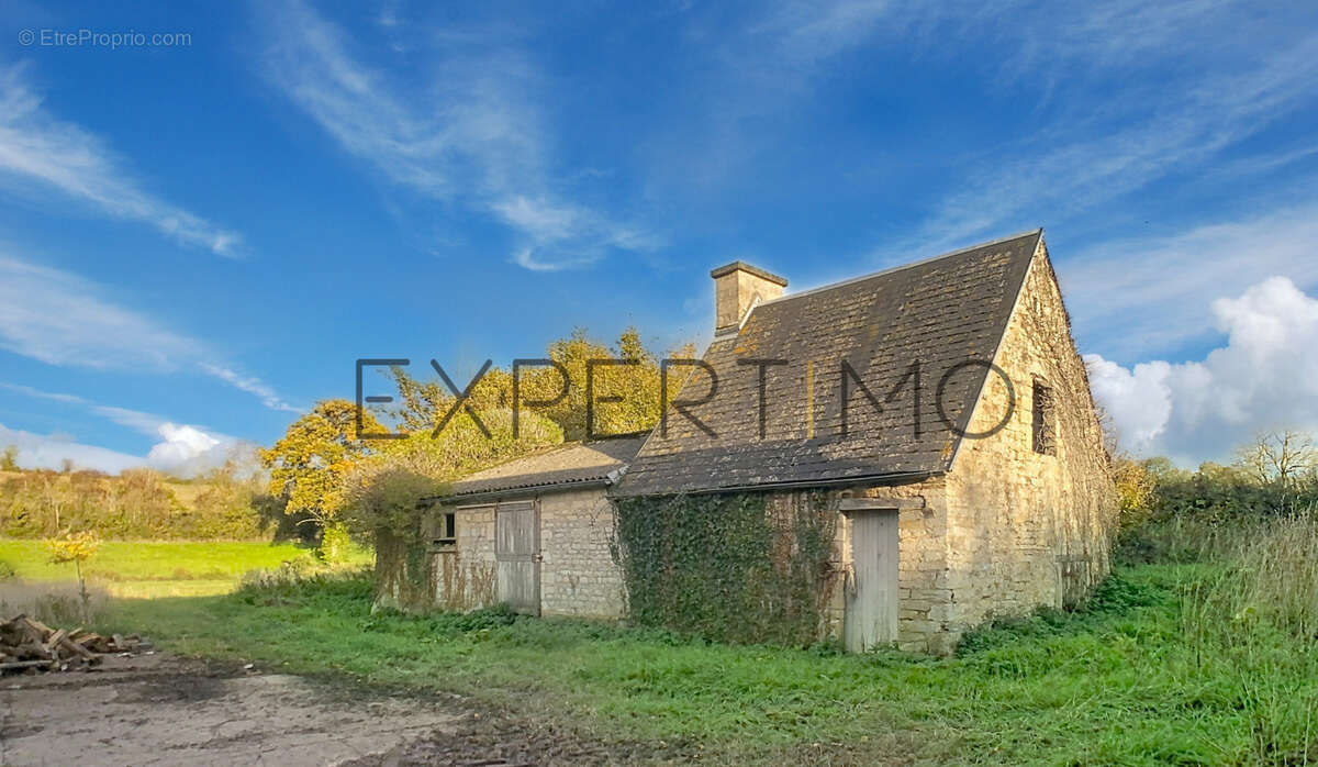 Maison à MONTS-EN-BESSIN
