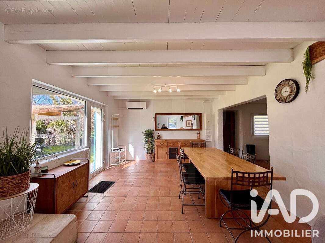 Photo 5 - Maison à MEDIS