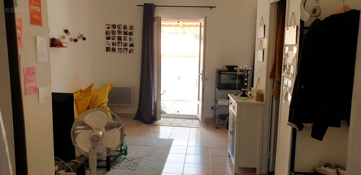 Appartement à SOLLIES-PONT