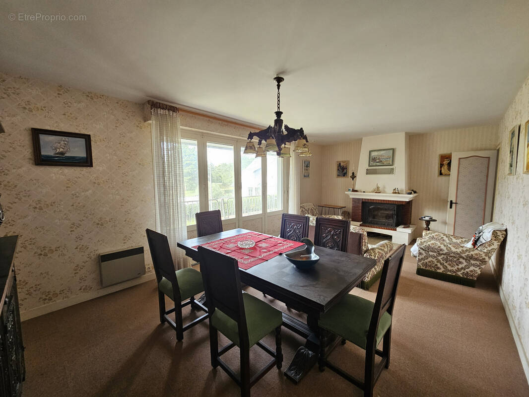 Maison à SAINT-PAIR-SUR-MER