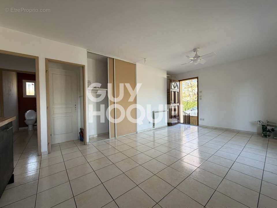 Appartement à L'ISLE-SUR-LA-SORGUE