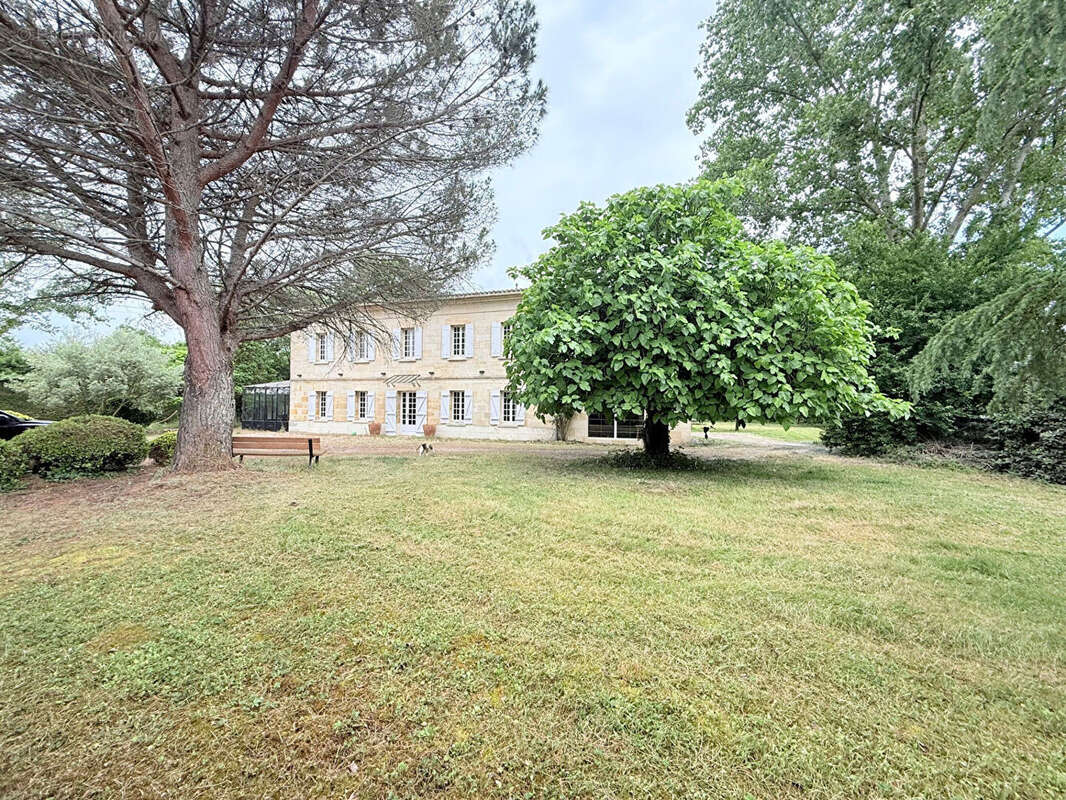 Maison à FRONSAC