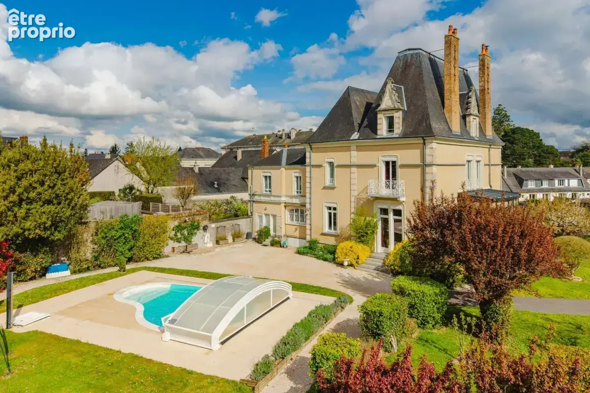 Maison  de charme de 14 pièces de 352 m² à Château-Gontier - photo 5