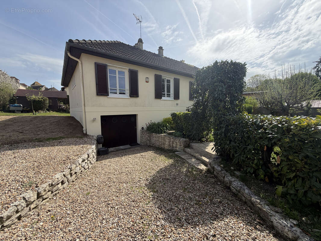 Maison à MAGNANVILLE