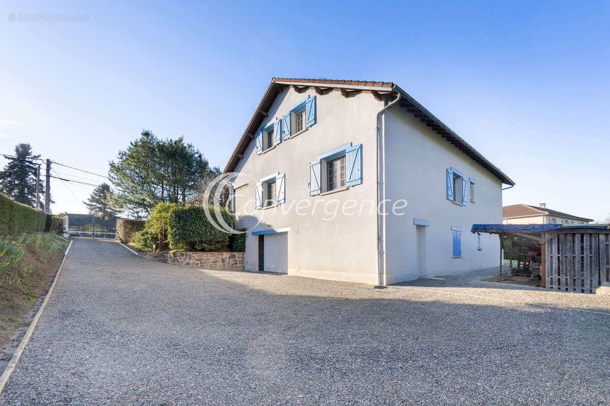 Maison à AIXE-SUR-VIENNE