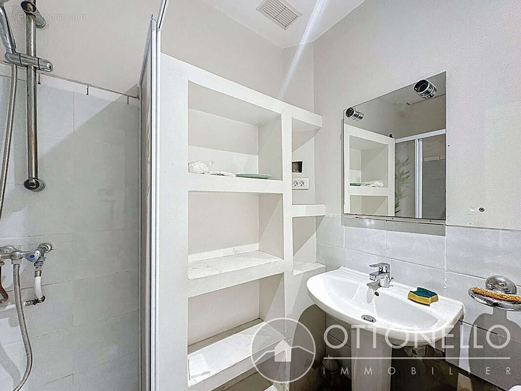 Maison à ROQUEBRUNE-SUR-ARGENS