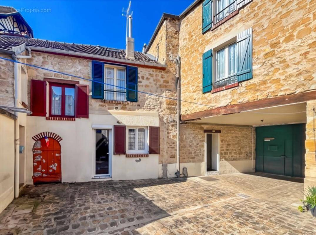 Appartement à VAUREAL