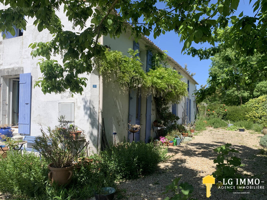 Maison à ARCES