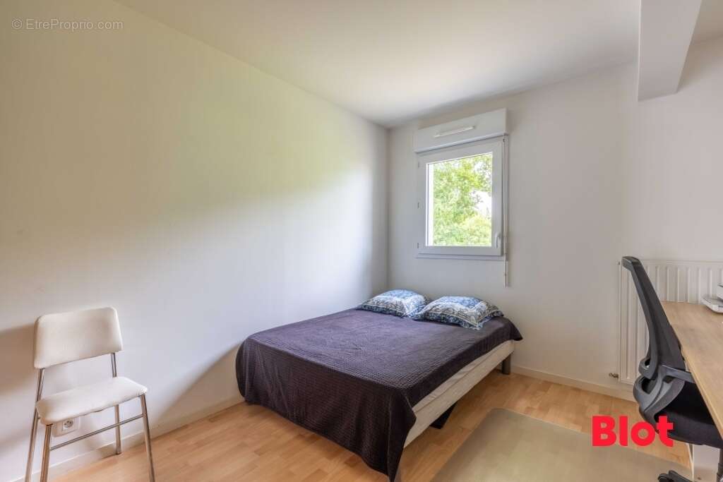 Appartement à LA MEZIERE