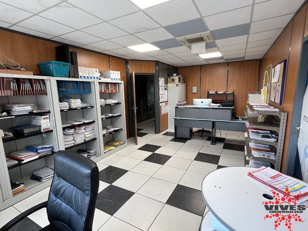 Commerce à SAINT-CHINIAN