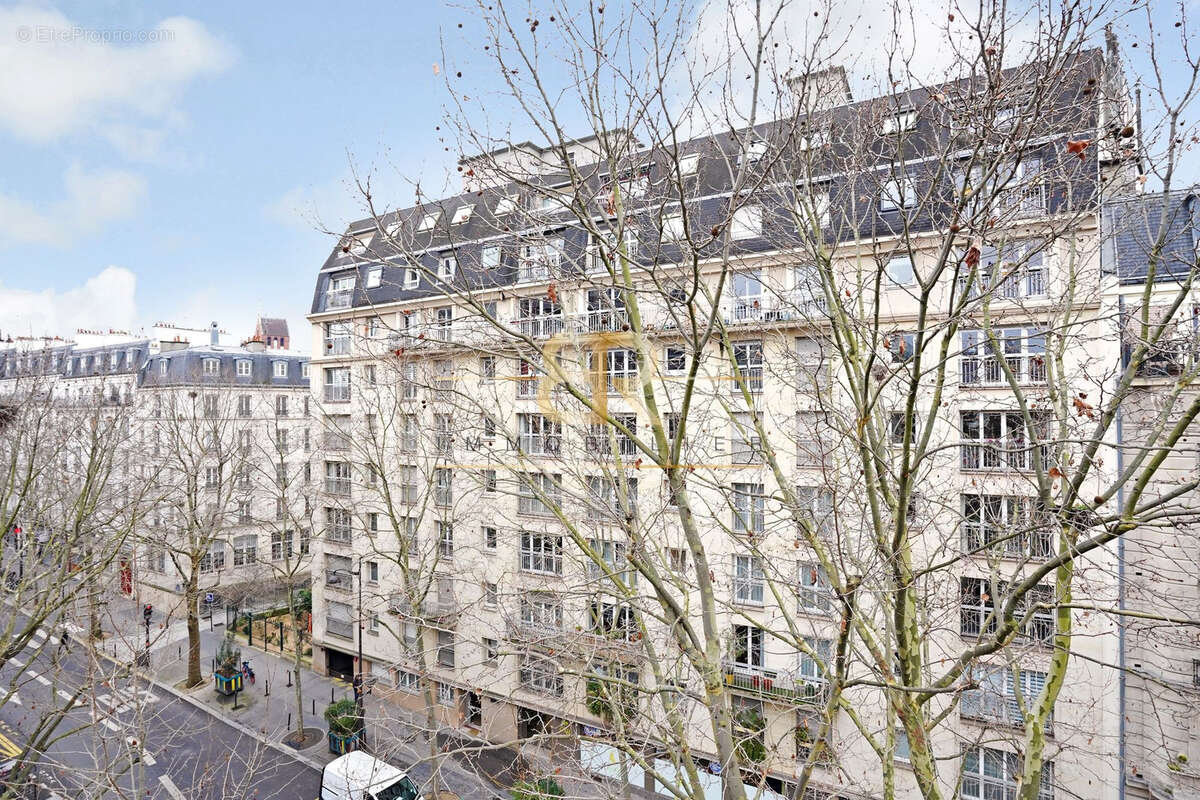 Appartement à PARIS-18E