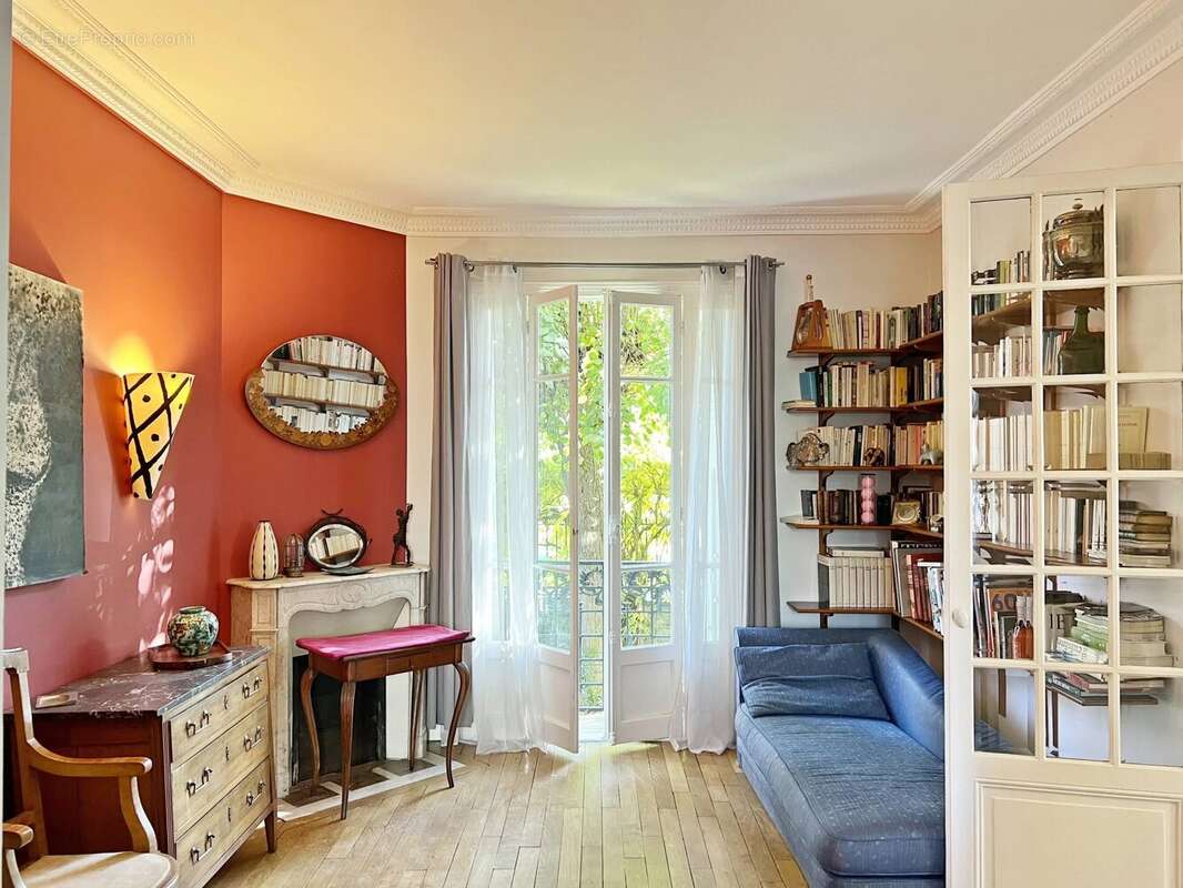 Maison à CHENNEVIERES-SUR-MARNE