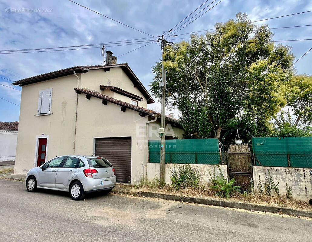 Autre à MONT-DE-MARSAN