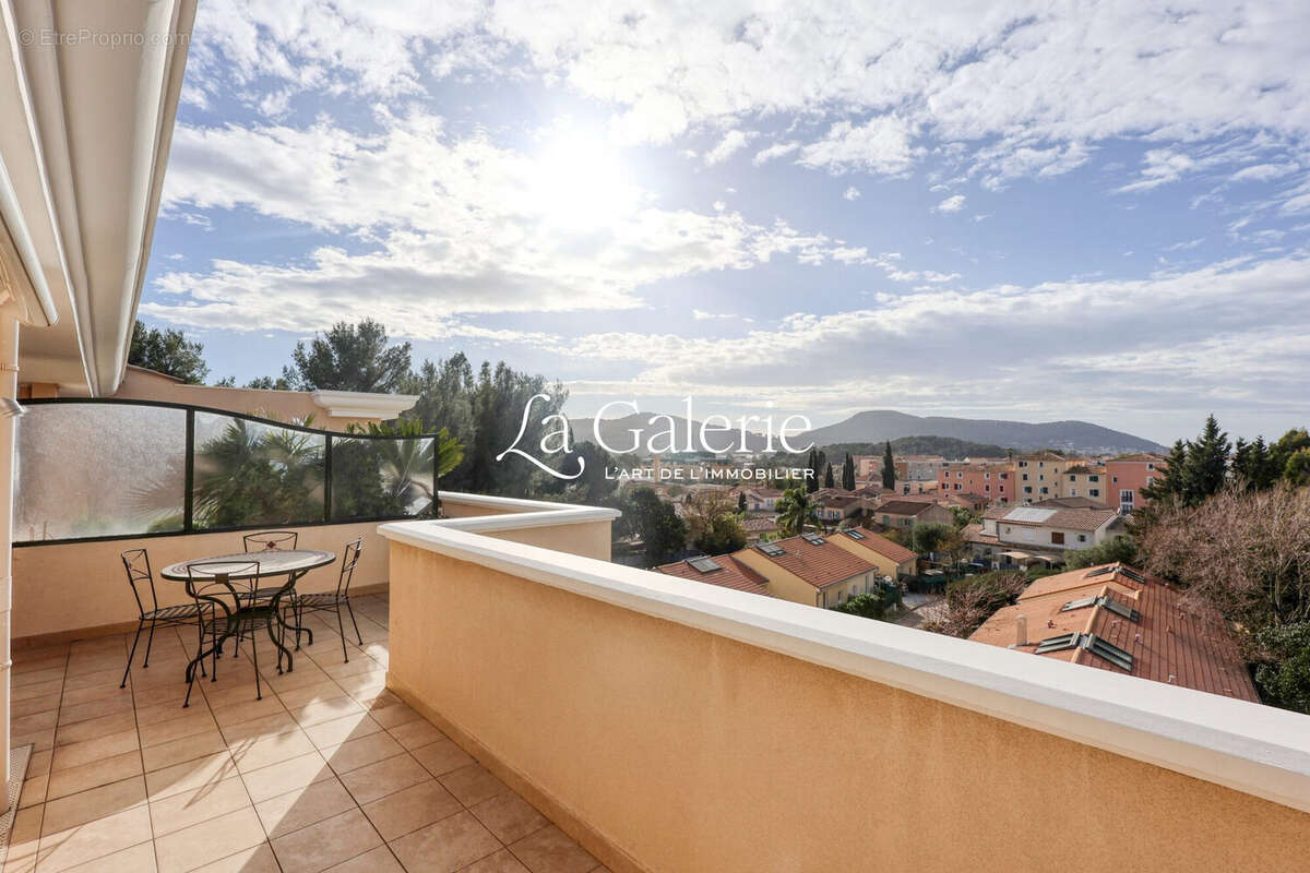 Appartement à HYERES