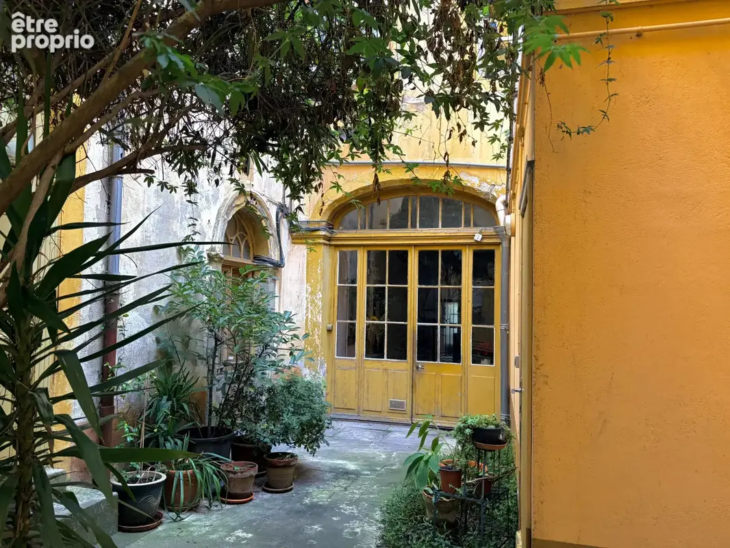 Emplacement privilégié – Appartement calme au dernier étage, au cœur du centre historique - photo 2