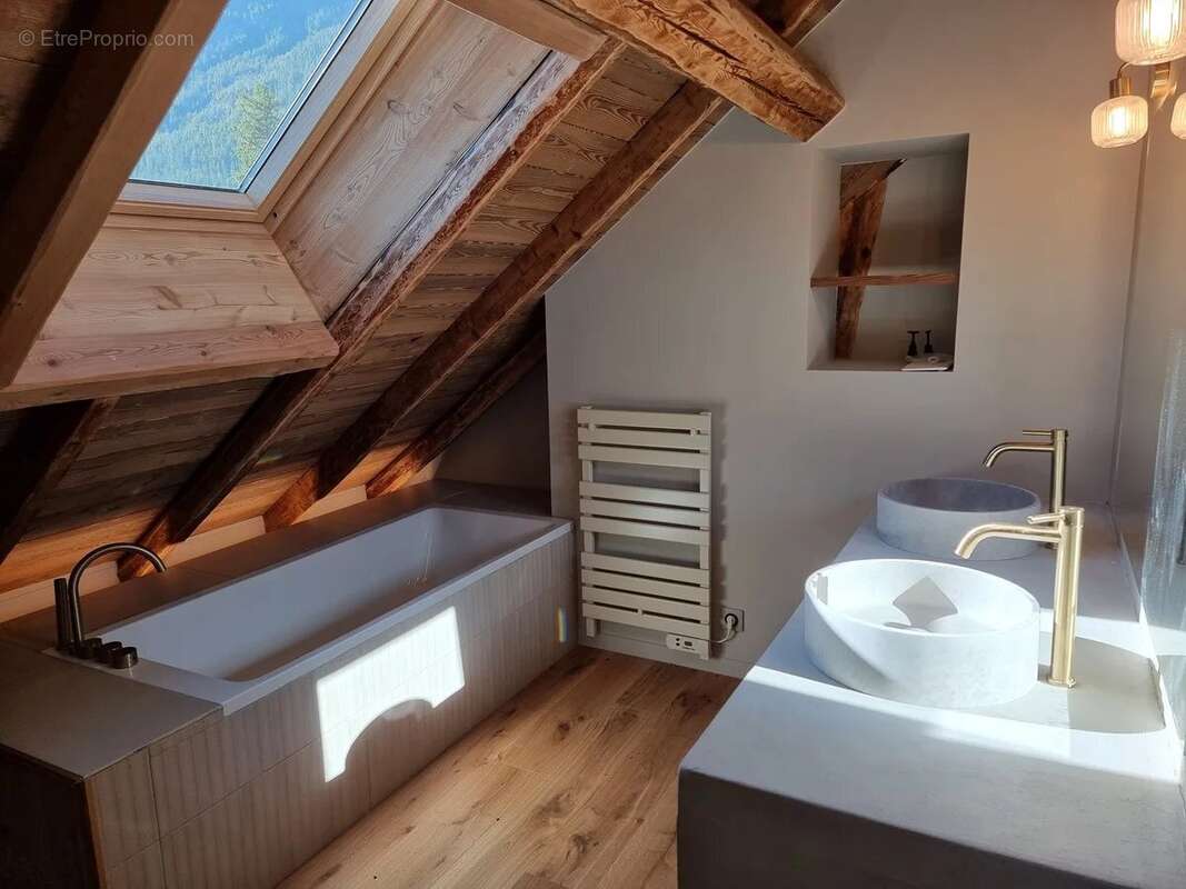 Appartement à LE MONETIER-LES-BAINS