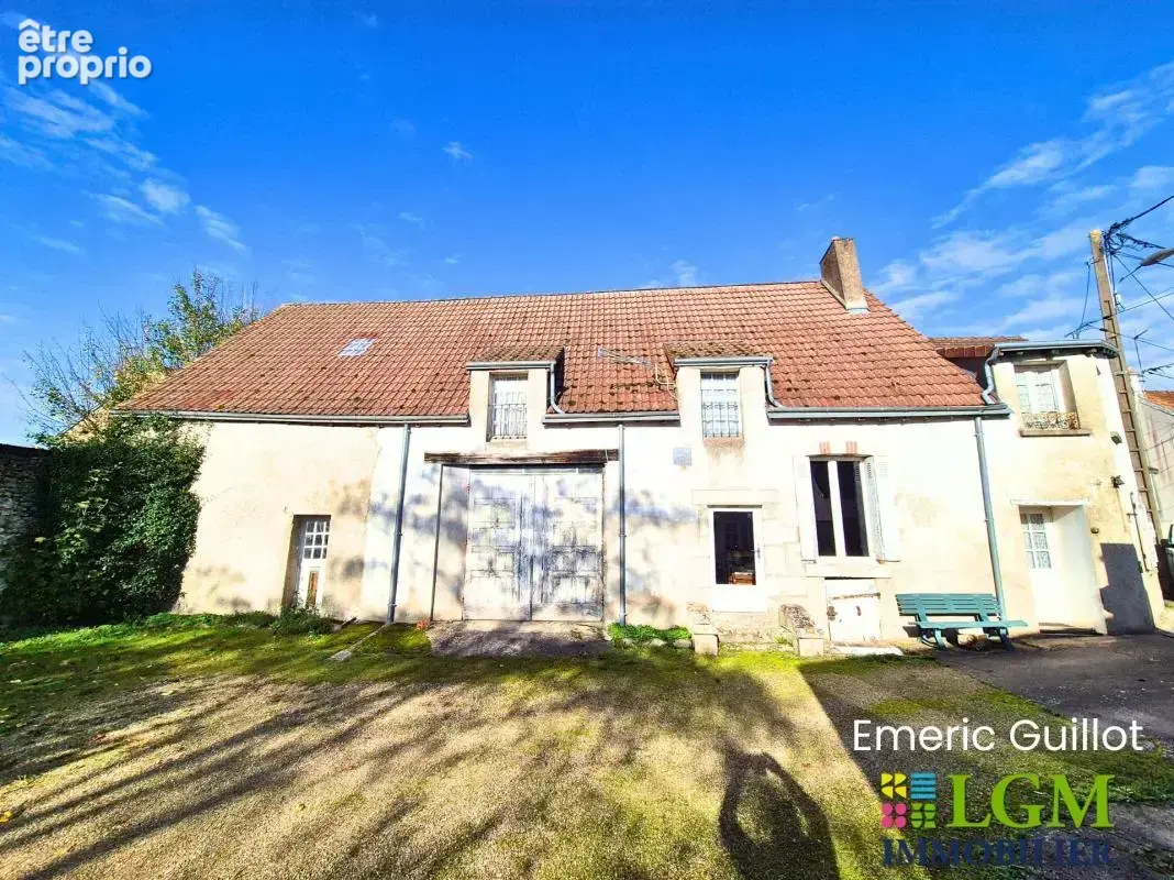 Maison à rénover – 124 m² habitables – Grange - Atelier - Grand appentis - Deux Caves – Terrain clos de 759 m² – Blois (41000) ( - photo 2