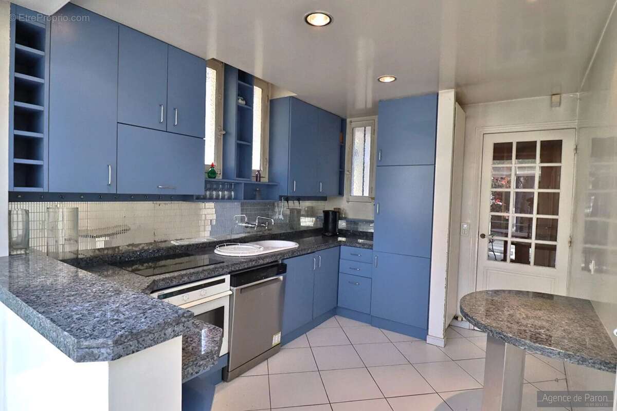 Maison à VERRIERES-LE-BUISSON