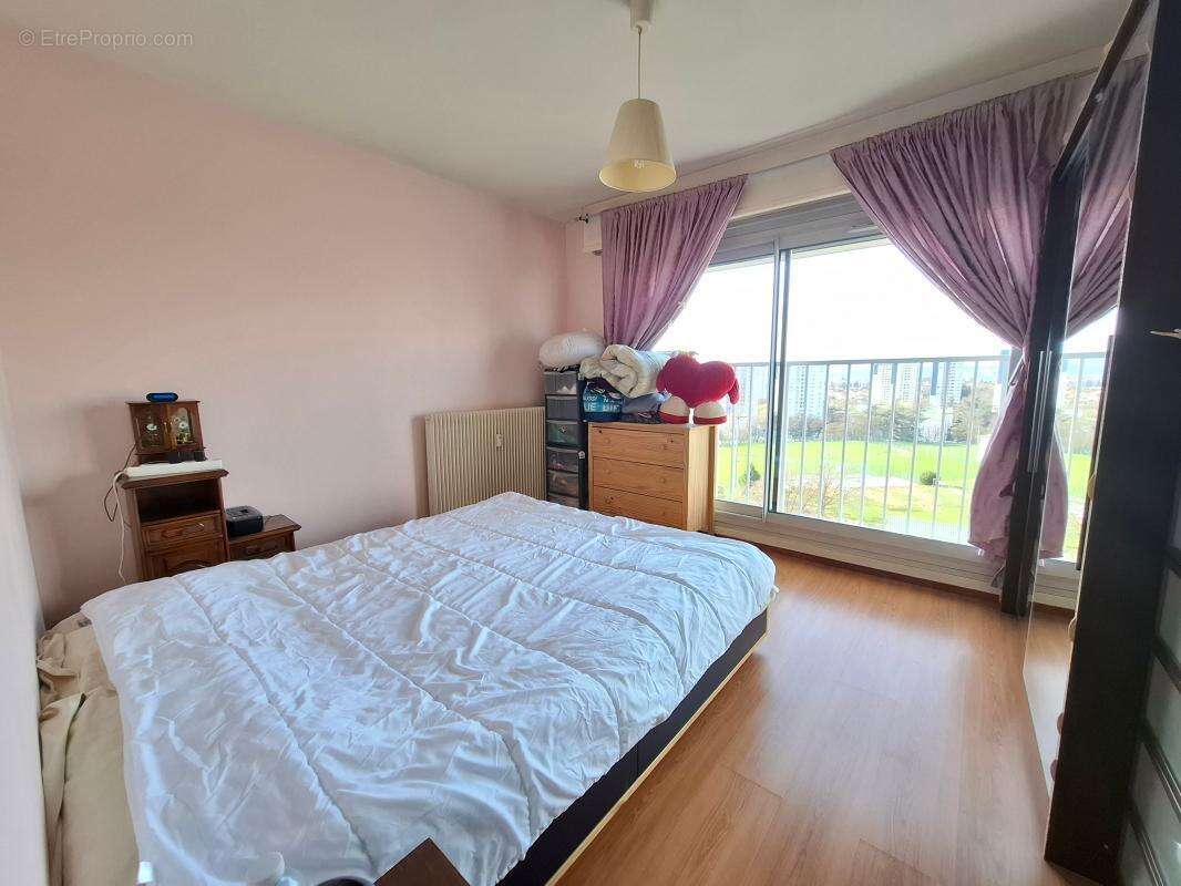 A VENDRE - Appartement 67 m² 2 chambres à vendre proche tram et commerces - photo 5