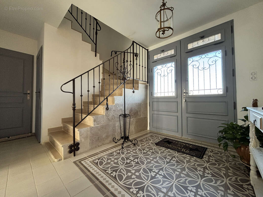 Maison à REGUSSE