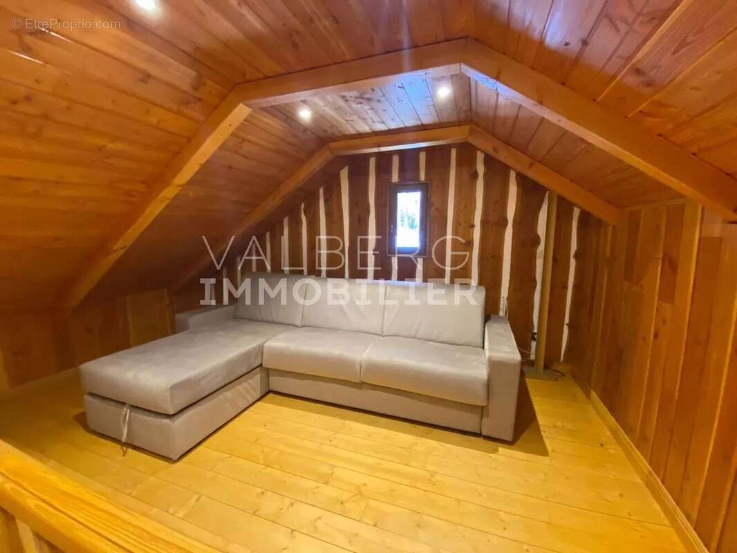 Chalet - 275 m² - proche des pistes - photo 12