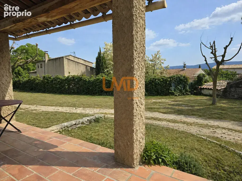 Maison plain-pied, garage, terrain 826 m², au calme avec vue dég - photo 3