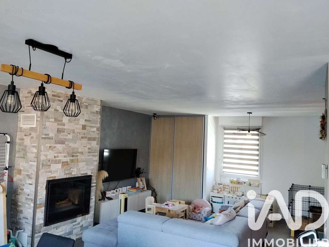 Maison 90 m² à Carvin  - photo 2