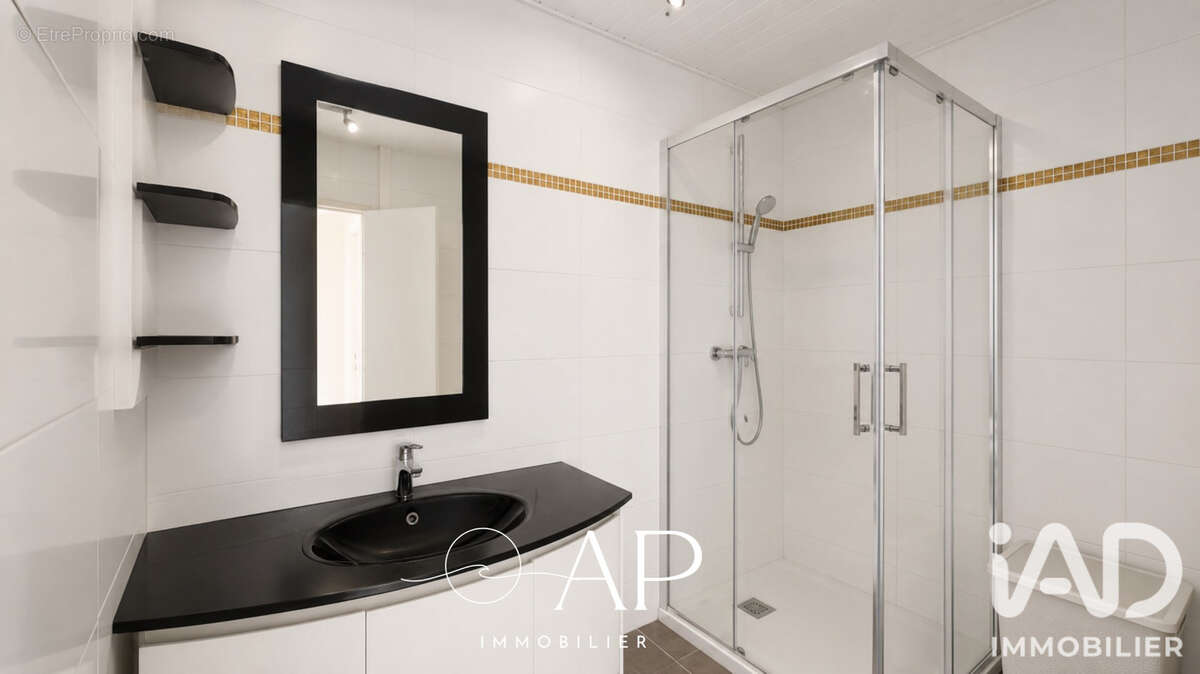 Appartement 81 m² à Toulon  - photo 7