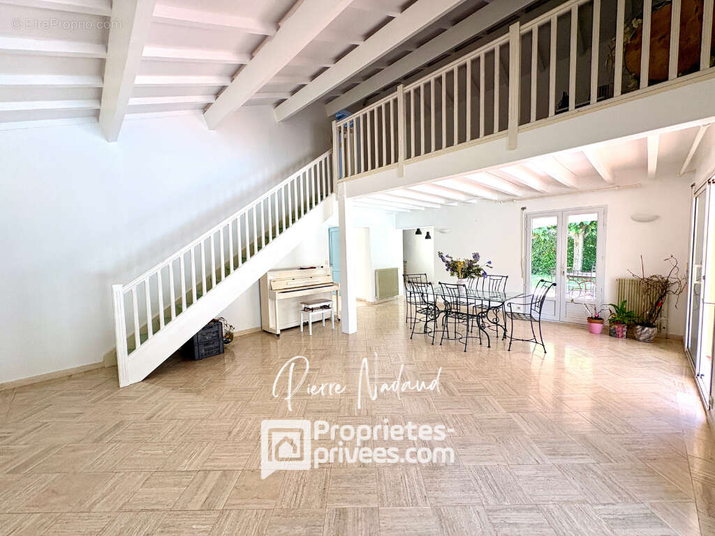 Élégant mas provençal aux portes de Libourne - photo 3