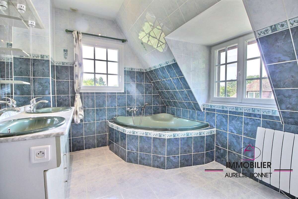 Maison 129 m² à Pont-L'eveque  - photo 7