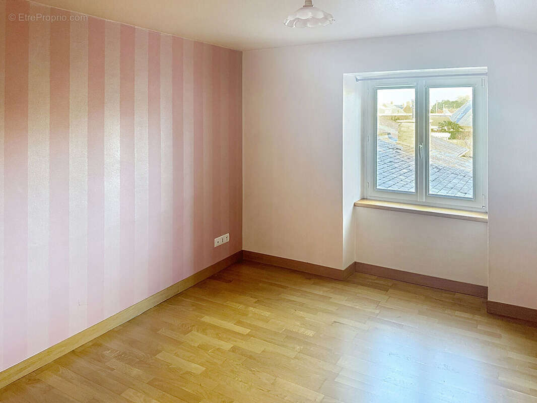 Maison à EQUEURDREVILLE-HAINNEVILLE