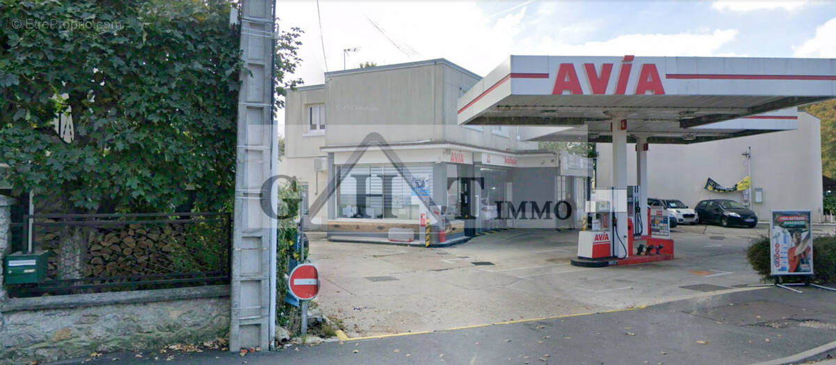 Commerce à OZOIR-LA-FERRIERE