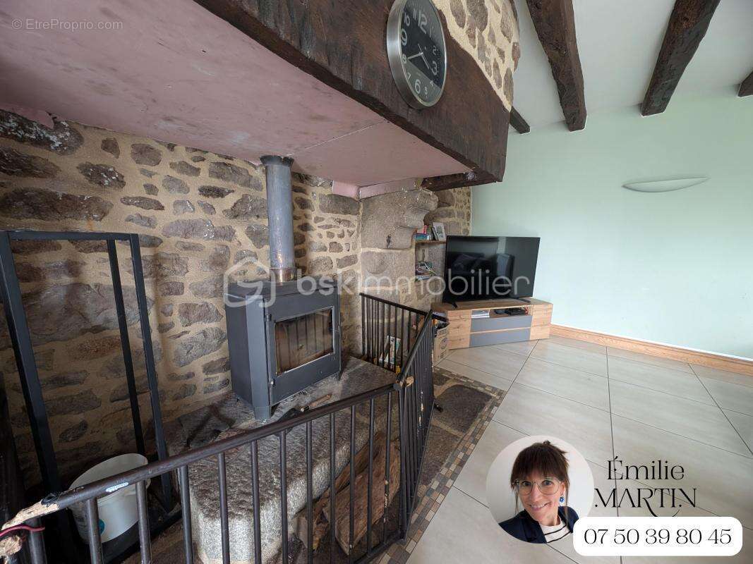 Maison de campagne offrant un beau potentiel ! - photo 3