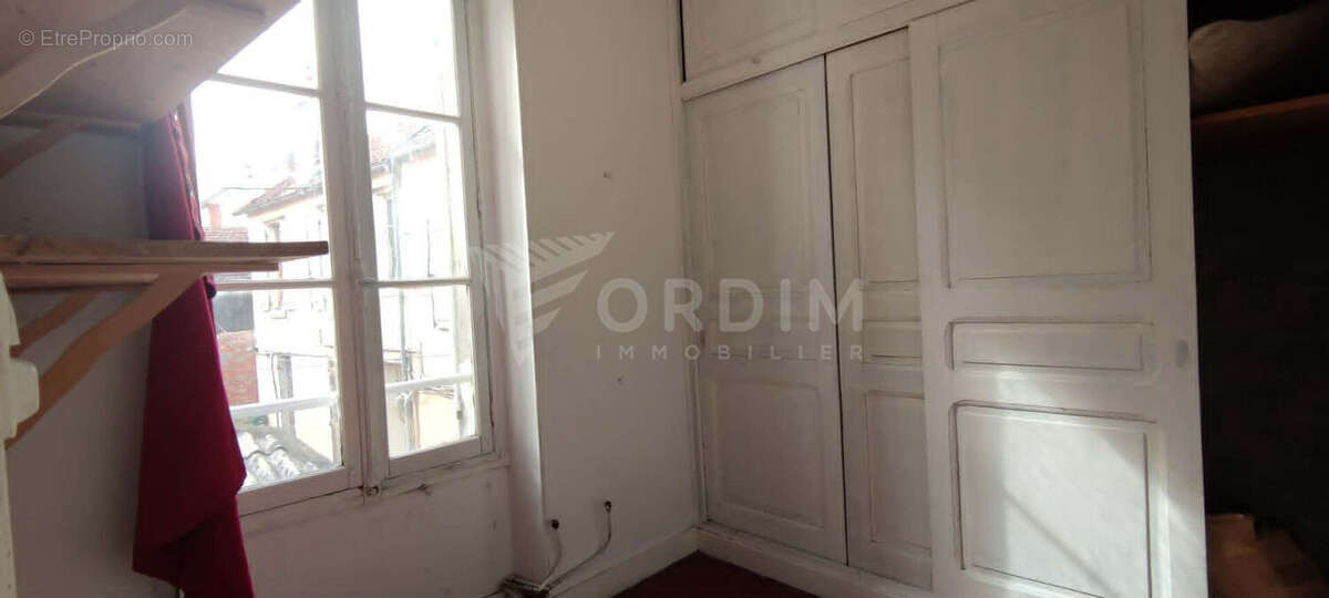 Immeuble de rapport avec local et appartement - photo 4